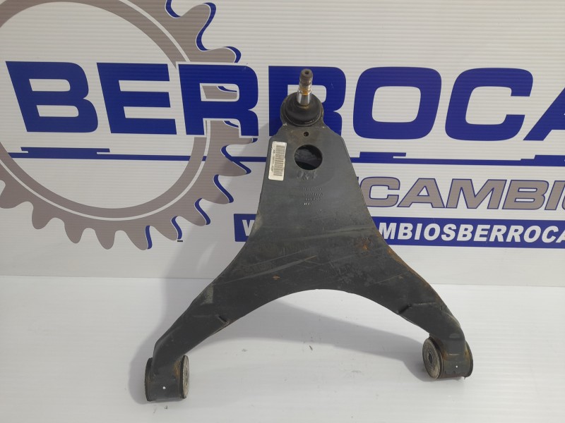 Recambio de brazo suspension inferior delantero izquierdo para iveco daily furgón 2.3 diesel cat referencia OEM IAM 5801564315  