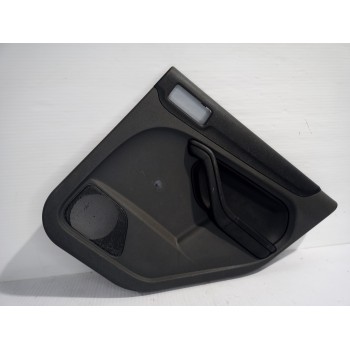 Recambio de guarnecido puerta trasera derecha para ford focus berlina (cap) trend referencia OEM IAM 4M51A27406  