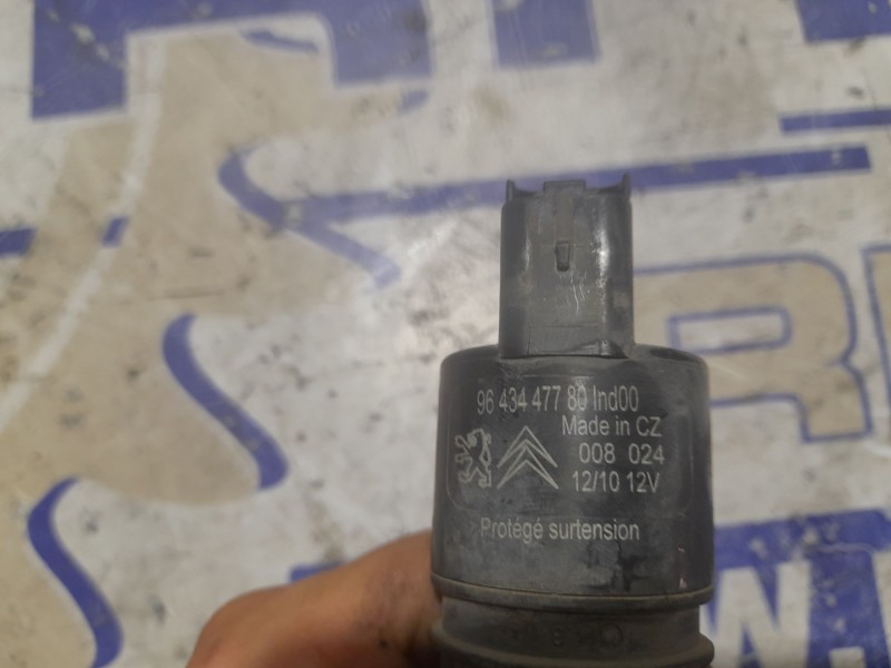 Recambio de bomba limpia para citroën c5 berlina 1.6 16v hdi fap referencia OEM IAM 9643447780  