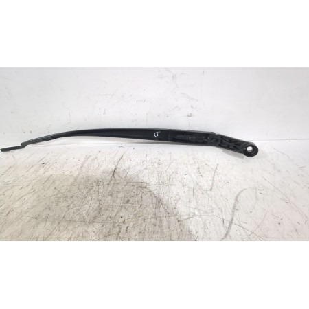 Recambio de brazo limpia delantero derecho para toyota auris (_e15_) 1.6 (zre151_) referencia OEM IAM 8521102181  