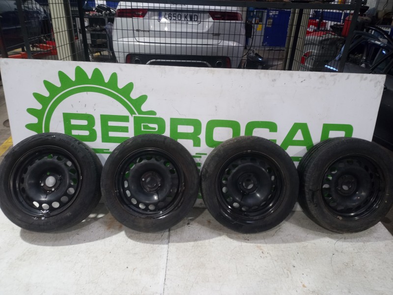 Recambio de juego llantas para peugeot 2008 (--.2013) allure referencia OEM IAM 2160728  