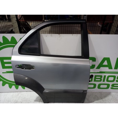 Recambio de puerta trasera derecha para kia sorento 2.5 crdi cat referencia OEM IAM 770043E111  