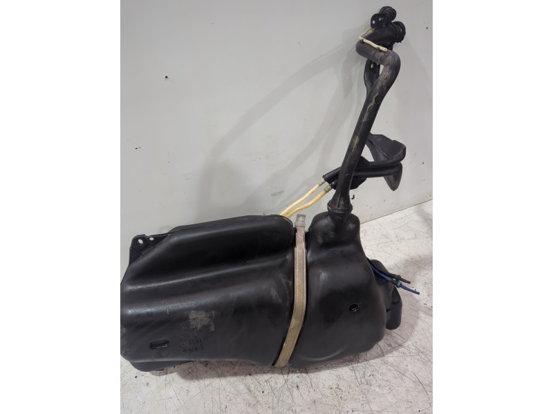 Recambio de deposito combustible para volkswagen polo iv (9n_, 9a_) 1.9 sdi referencia OEM IAM 6Q0201085A  