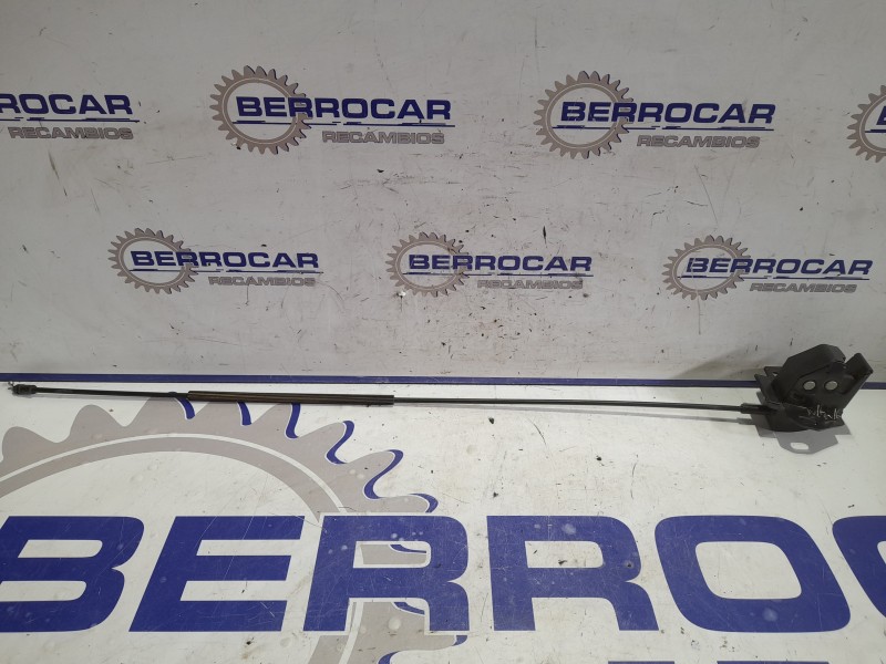 Recambio de anclaje puerta para renault kangoo 1.5 dci diesel fap referencia OEM IAM 8200497823  