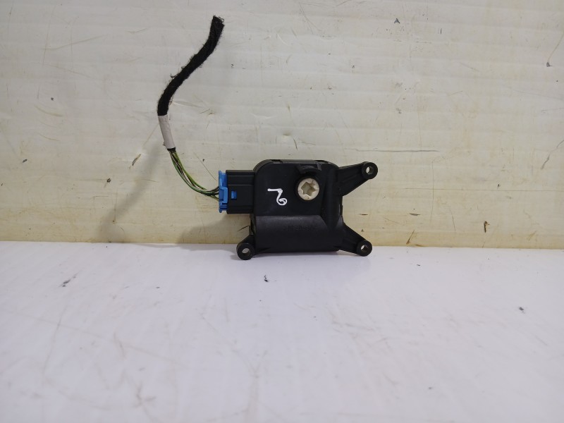 Recambio de motor apertura trampillas climatizador para volkswagen passat berlina (3c2) individual referencia OEM IAM 3C0907511A