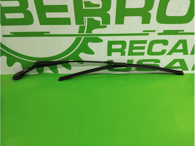 Recambio de brazo limpia delantero izquierdo para ford focus turn. (cb8) 1.6 tdci cat referencia OEM IAM BM51175226AB  