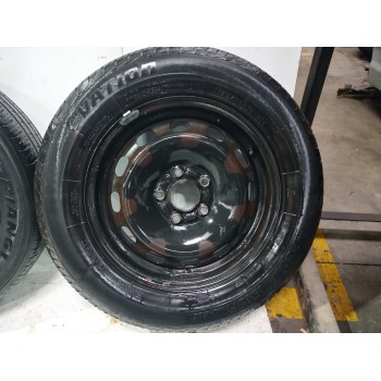 Recambio de juego llantas para ford focus berlina (cap) trend referencia OEM IAM BQ8GA  