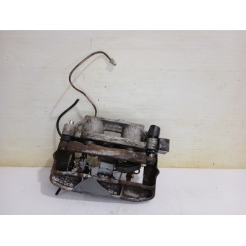 Recambio de pinza de freno delantera izquierda para audi a6 avant (4b5) 2.5 tdi quattro referencia OEM IAM 4B0615107B  