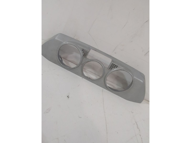 Recambio de moldura para volkswagen polo iv (9n_, 9a_) 1.9 sdi referencia OEM IAM 6Q0820075  