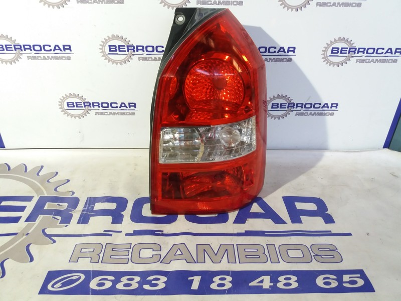 Recambio de piloto trasero derecho para hyundai tucson (jm) 2.0 cat referencia OEM IAM 924022e0  