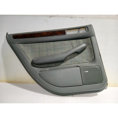 Recambio de guarnecido puerta trasera izquierda para audi a6 avant (4b5) 2.5 tdi quattro referencia OEM IAM 4B0863981A  