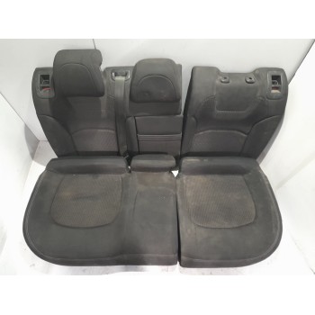 ASIENTOS TRASEROS 8852T0 