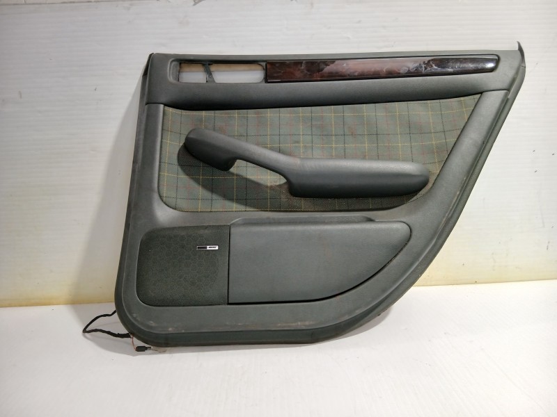 Recambio de guarnecido puerta trasera derecha para audi a6 avant (4b5) 2.5 tdi quattro referencia OEM IAM 4B0863982A  