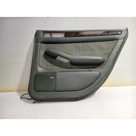 Recambio de guarnecido puerta trasera derecha para audi a6 avant (4b5) 2.5 tdi quattro referencia OEM IAM 4B0863982A  