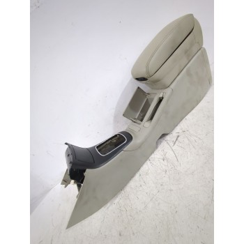 Recambio de consola central para toyota avensis sedán (_t25_) 2.0 d-4d (adt250_) referencia OEM IAM 5892305020  