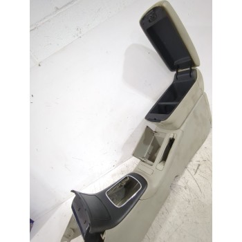 Recambio de consola central para toyota avensis sedán (_t25_) 2.0 d-4d (adt250_) referencia OEM IAM 5892305020  