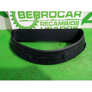 Recambio de moldura para kia sorento 2.5 crdi cat referencia OEM IAM 848303E000  