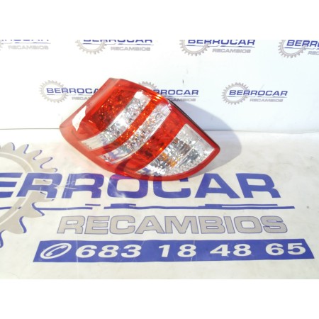 Recambio de piloto trasero izquierdo para toyota rav 4 2.2 d-4d cat referencia OEM IAM 8156142120  