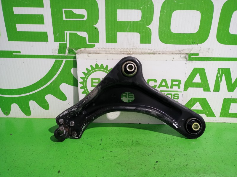 Recambio de brazo suspension inferior delantero izquierdo para peugeot 2008 (--.2013) allure referencia OEM IAM 9803286580  