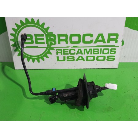 Recambio de bomba embrague para ford focus turn. (cb8) 1.6 tdci cat referencia OEM IAM 3M517A542  