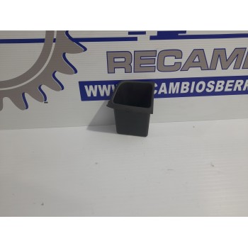 Recambio de moldura interior para iveco daily furgón 2.3 diesel cat referencia OEM IAM 5801544545  
