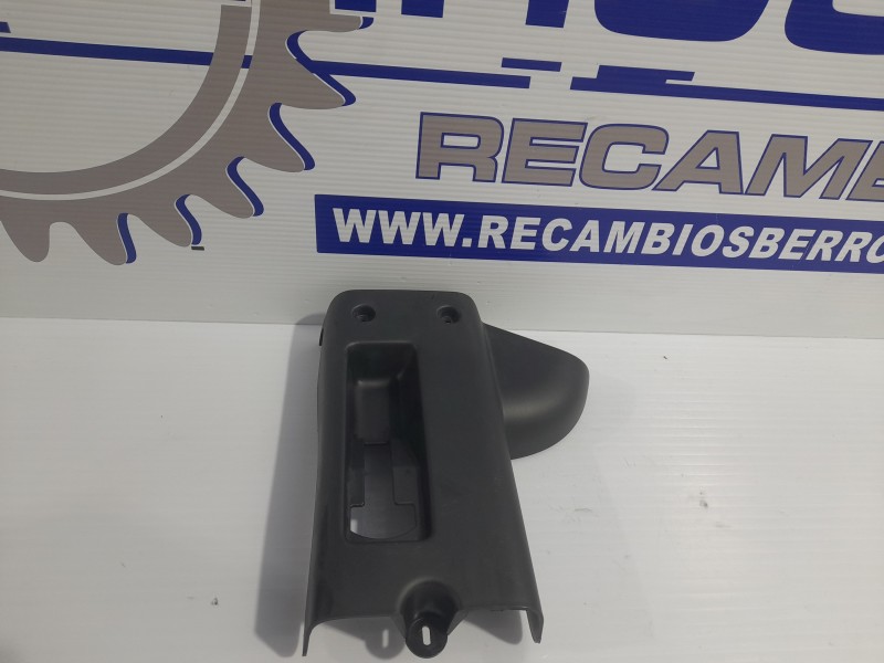 Recambio de cubierta columna direccion para iveco daily furgón 2.3 diesel cat referencia OEM IAM 5801544553  