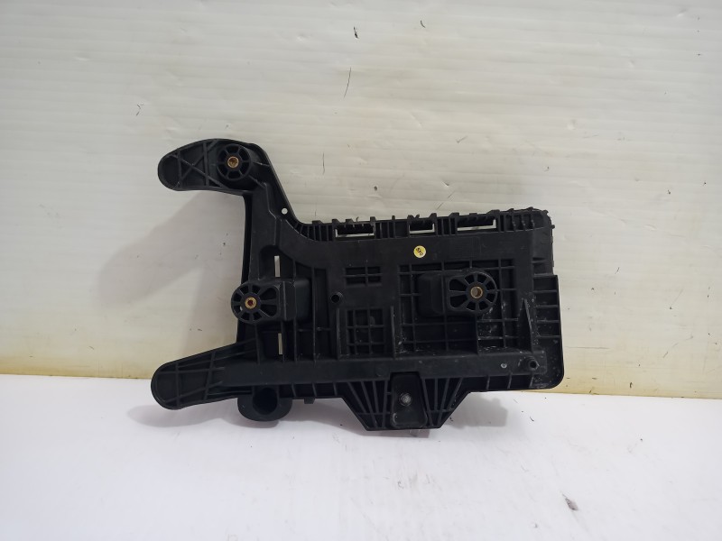 Recambio de soporte bateria para volkswagen passat berlina (3c2) individual referencia OEM IAM 1K0915333  
