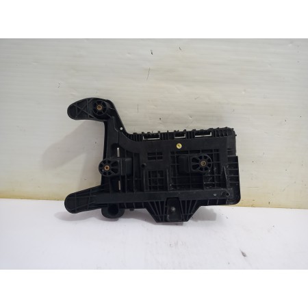 Recambio de soporte bateria para volkswagen passat berlina (3c2) individual referencia OEM IAM 1K0915333  