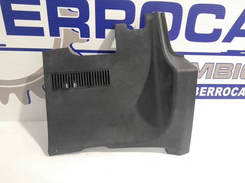 Recambio de moldura interior para iveco daily furgón 2.3 diesel cat referencia OEM IAM 5801544544  