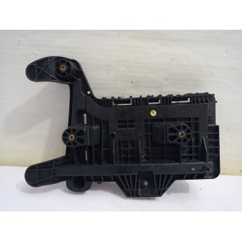 Recambio de soporte bateria para volkswagen passat berlina (3c2) individual referencia OEM IAM 1K0915333  