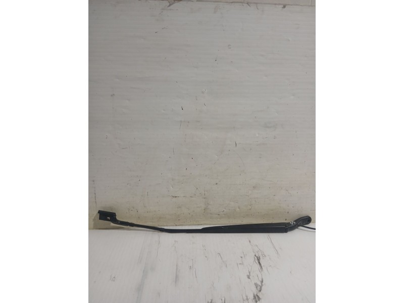 Recambio de brazo limpia delantero derecho para peugeot rifter 1.5 bluehdi 100 referencia OEM IAM 9820344180  