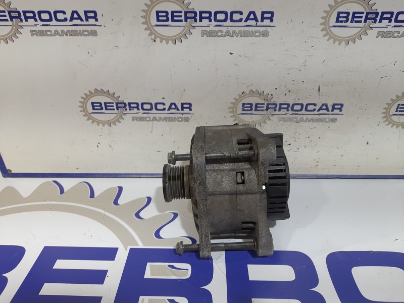 Recambio de alternador para renault trafic caja cerrada (ab 4.01) 1.9 diesel referencia OEM IAM 2543339A  