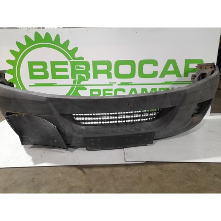 Recambio de paragolpes delantero para iveco daily caja cerrada (2006 =>) 3.0 diesel referencia OEM IAM 3802001  
