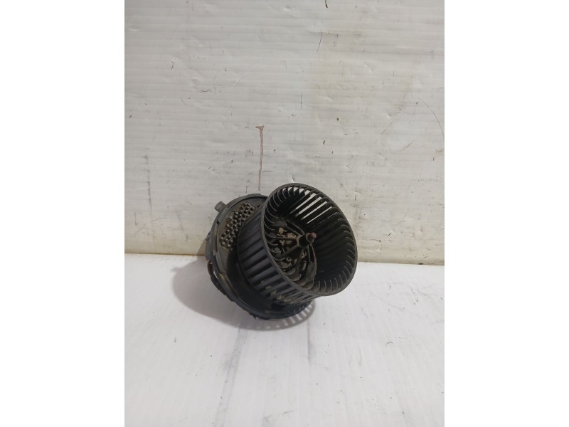 Recambio de motor calefaccion para seat leon (1p1) 1.9 tdi referencia OEM IAM 995775T  