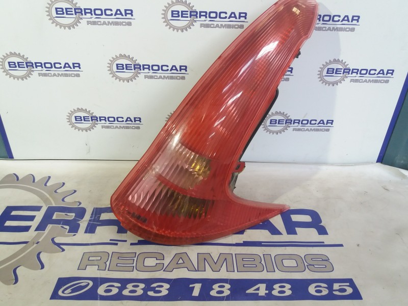 Recambio de piloto trasero derecho para peugeot 206 berlina 1.9 diesel referencia OEM IAM 9641540577  