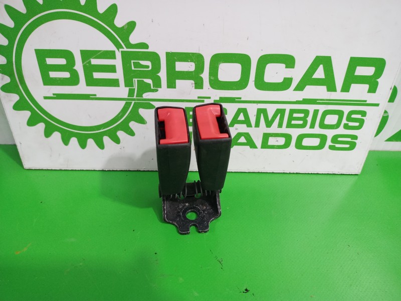 Recambio de enganche cinturon para ford focus turn. (cb8) 1.6 tdci cat referencia OEM IAM 34068897  