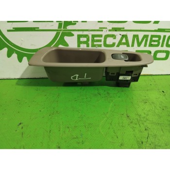 Recambio de mando elevalunas trasero derecho para volvo s40 berlina 1.6 cat referencia OEM IAM 30638711  