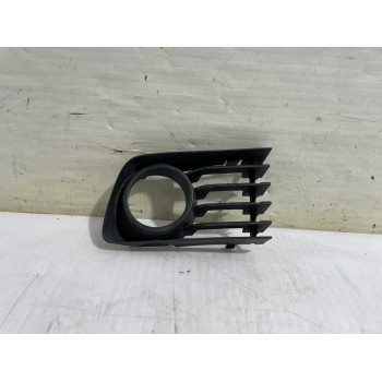 Recambio de rejilla paragolpes derecha para toyota prius (nhw20) basis referencia OEM IAM 5311247030  