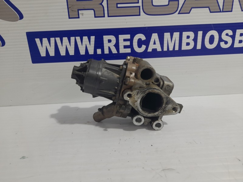 Recambio de valvula egr para iveco daily furgón 2.3 diesel cat referencia OEM IAM 504388655  
