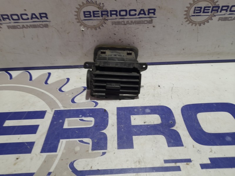 Recambio de rejilla aireadora para mazda 3 berlina (bk) 1.6 16v cat referencia OEM IAM BP4L64930  