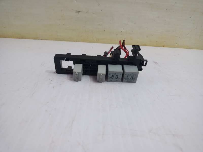 Recambio de caja reles / fusibles para volkswagen passat berlina (3c2) individual referencia OEM IAM 1K1937503  