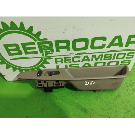 Recambio de mando elevalunas delantero derecho para volvo s40 berlina 1.6 cat referencia OEM IAM 30638703  