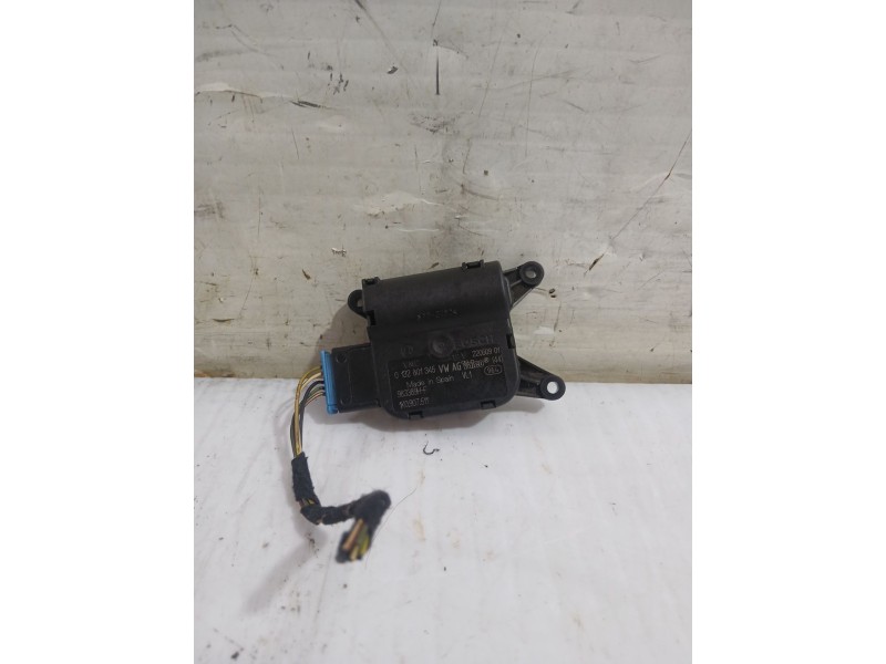 Recambio de motor apertura trampilla para seat leon (1p1) 1.9 tdi referencia OEM IAM 0132801343  
