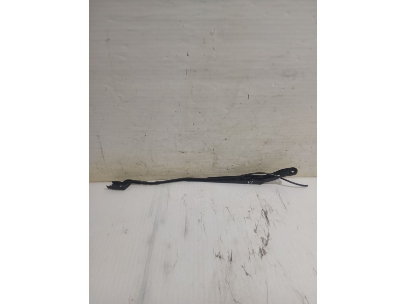 Recambio de brazo limpia delantero izquierdo para peugeot rifter 1.5 bluehdi 100 referencia OEM IAM 9834002580  