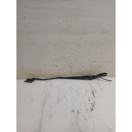 Recambio de brazo limpia delantero izquierdo para peugeot rifter 1.5 bluehdi 100 referencia OEM IAM 9834002580  