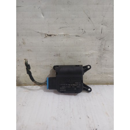 Recambio de motor apertura trampilla para seat leon (1p1) 1.9 tdi referencia OEM IAM 0132801343  