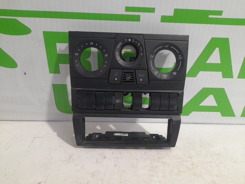 Recambio de mando calefaccion / aire acondicionado para iveco daily caja cerrada (2006 =>) 3.0 diesel referencia OEM IAM 5F84400