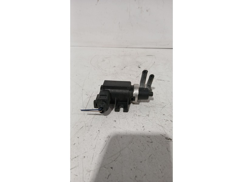Recambio de valvula aire adicional para volkswagen polo iv sedán (9n2, 9n4) 1.9 tdi referencia OEM IAM 1J0906627  