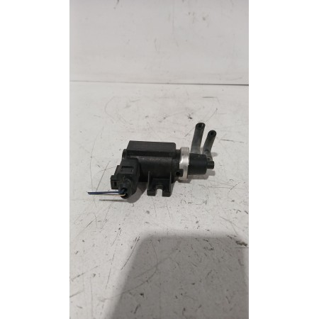 Recambio de valvula aire adicional para volkswagen polo iv sedán (9n2, 9n4) 1.9 tdi referencia OEM IAM 1J0906627  