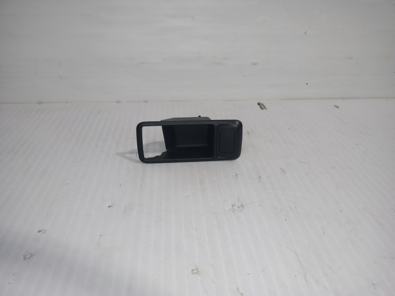 Recambio de moldura derecha para ford focus berlina (cap) trend referencia OEM IAM 3M51226A37  